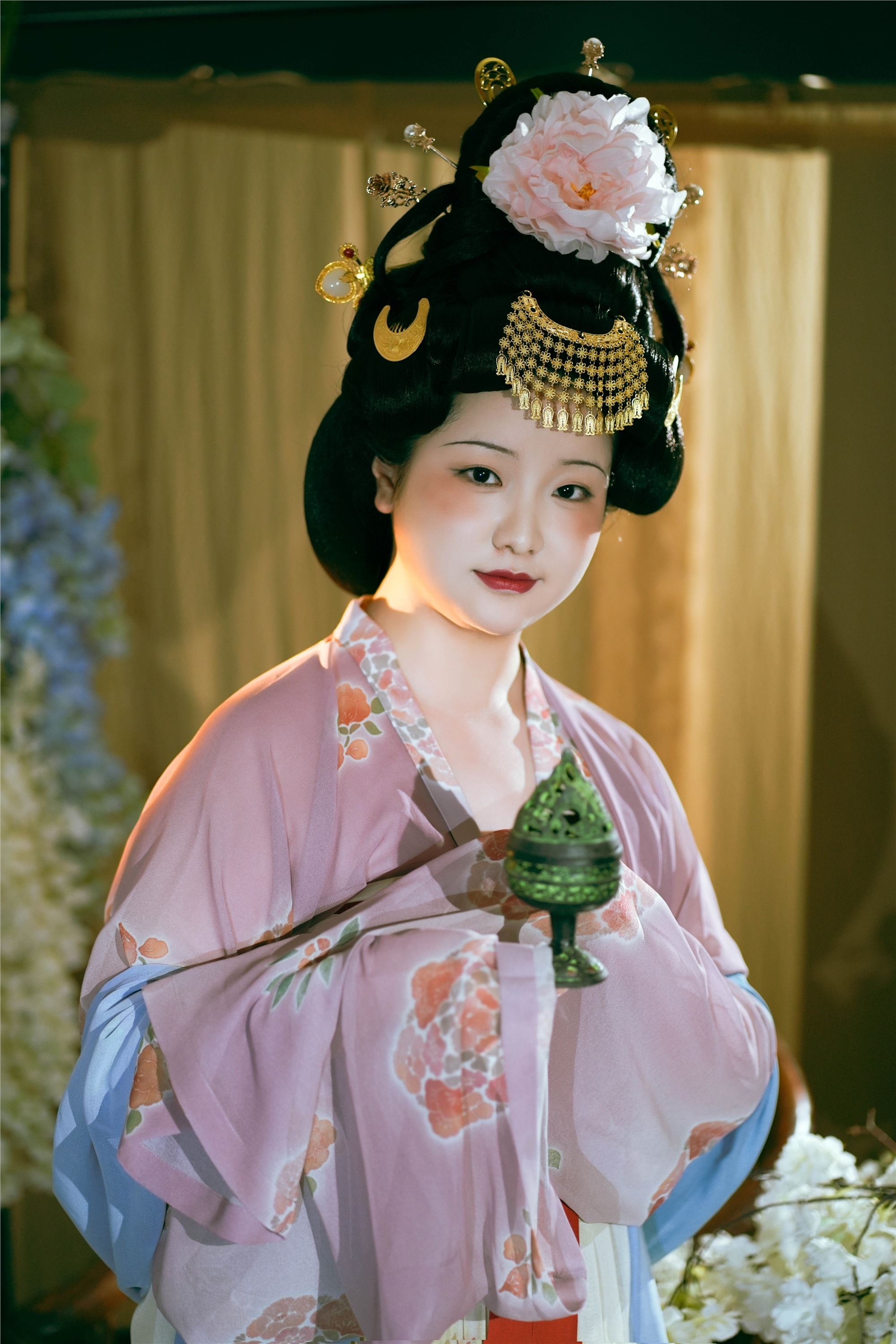 YITUYU艺图语 2025.02.06 大唐 水荇牵风